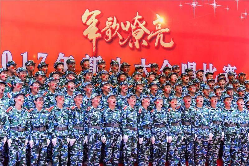 甜美小邮差